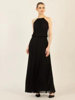 Apart Abendkleid im Neckholder Stil