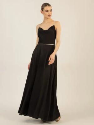 Apart Abendkleid aus mattschimmerndem Satin