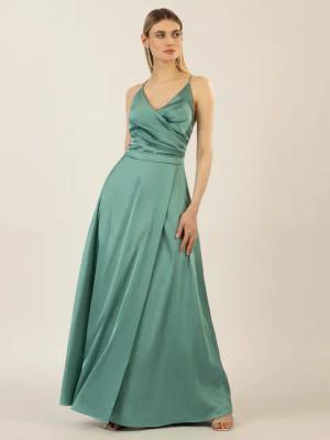 Apart Abendkleid mit Wickeleffekt