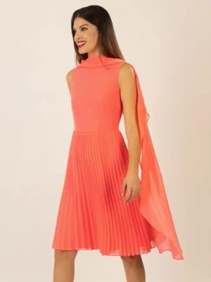 Apart Cocktailkleid mit Plisseerock und angearbeitetem