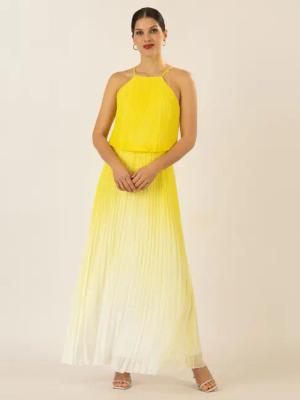 Apart Abendkleid im Neckholder Stil mit
