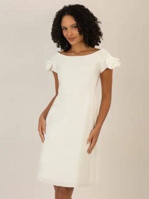 Apart Cocktailkleid mit sehr weiten Ausschnitt