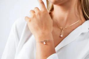 Suzan Gold Charm-Armband 375er Gold Armband