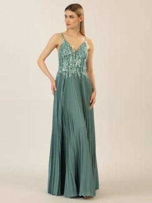 Apart Abendkleid mit Chiffon und aufwendiger