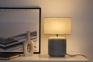Pauleen Tischleuchte Pure Shine max20W Grau/Weiß