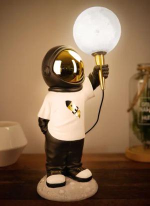 BRUBAKER LED Nachttischlampe Astronauten Tischlampe -