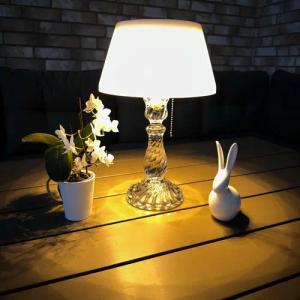 Online-Fuchs LED Außen-Tischleuchte Solar Tischlampe kabellos