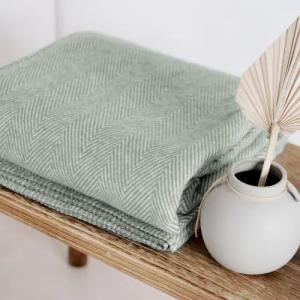 Wolldecke leichte Kuscheldecke FINN aus 100%