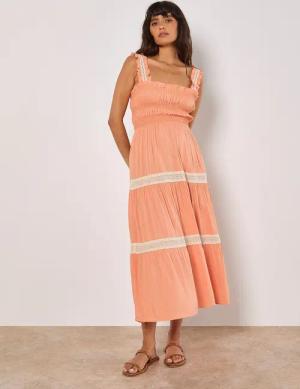 Apricot Midikleid Häkelspitzen-Stufenkleid, mit Smokdetails