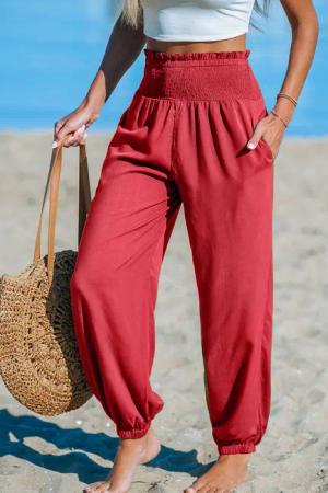 Rote Hose mit Taschen