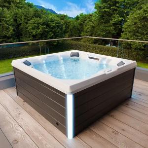 TroniTechnik Whirlpool Outdoor Spa TORCELLO weiß