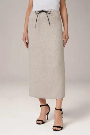 Merino-Bouclé-Strick-Rock in Midi-Länge in Beige