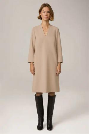 Crêpe-Eggshape-Kleid in Beige