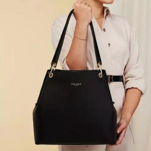Isabel Bernard Beuteltaschen - Femme Forte Annabelle Black Calfskin Leather Shoul - Gr. unisize - in Schwarz - für Damen