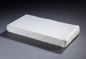 Hemafa Nackenstützkissen "Vario 7", Füllung: Schaumkern mit Würfelschnitt, Bezug: Weiches Polyester, (1 St.), Unterstützt Nacken und Schulter beim Schlafen