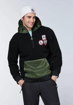 Flauschiger Pullover mit Retro-Patches