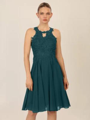 Apart Cocktailkleid mit Cut-Out-Rücken