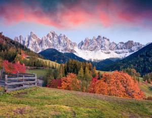 Papermoon Fototapete "ALPEN-DOLOMITEN DORF und Landschaft"