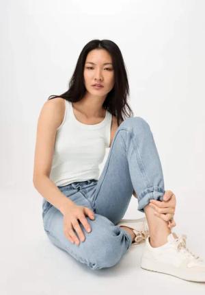 hessnatur Damen Jeans HANNA High Rise Mom aus Bio-Denim - blau - Größe 33/32