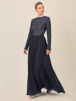 Apart Abendkleid mit Plisseerock