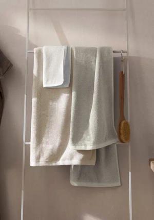 hessnatur Frottier-Handtuch mit Struktur aus Bio-Baumwolle - beige - Größe 30x50 cm
