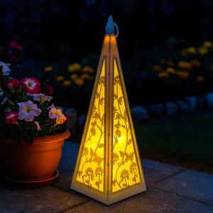 Online-Fuchs LED Laterne Pyramide mit Schmetterlingen