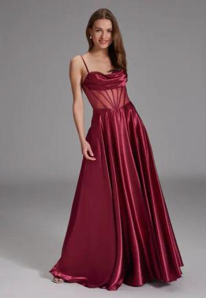 hey kyla Abendkleid Taillierter Schnitt mit