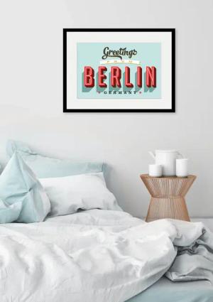 queence Bild "Greetings from Berlin", Städte-Schriftzug-Deutschland-Stadt-Berlin, (1 St.), HD Premium Poster-Druck inkl. Holzrahmen