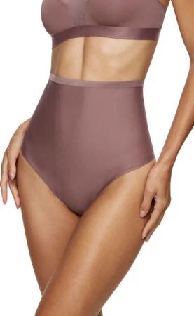 Triumph Shapingslip "Shape Smart Highwaist String", glättend, leicht formend, hochgeschnitten