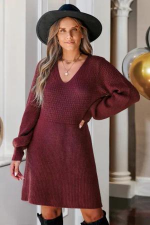 Rotes Strickkleid mit V-Ausschnitt und Gigot-Ärmeln