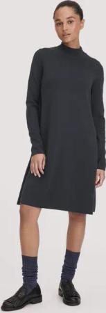 hessnatur Damen Strick Kleid Relaxed aus TENCEL™ Lyocell mit Bio-Baumwolle - schwarz - Größe L