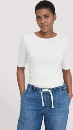 hessnatur Damen Softrib T-Shirt Fitted aus Bio-Baumwolle und TENCEL™ Modal - weiß - Größe 38