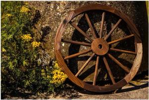 HTI-Line Gartenfigur Wagenrad Sommerset, (Stück, 1