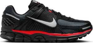 Nike  Sneaker Zoom Vomero 5 Black Metallic University Red