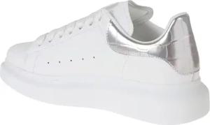Alexander McQueen Low-Top Sneaker - Oversize Leather Sneakers - Gr. 40 (EU) - in Weiß - für Damen