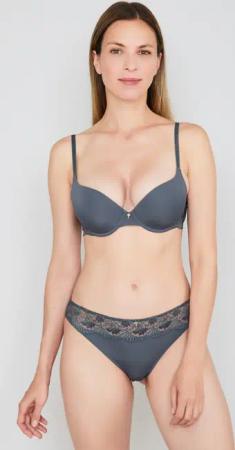 JOOP Tanga "Beautiful" mit Spitzen-Details im Cornflower-Design