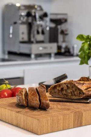 kleiderleiter_de Schneidebrett Stirnholzbrett BOLD massiver Eiche Handarbeit aus Deutschland