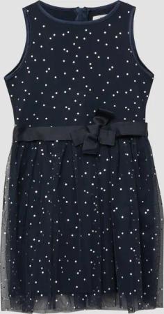 Kurzes Kleid mit silbernen Punkten und Gürtel