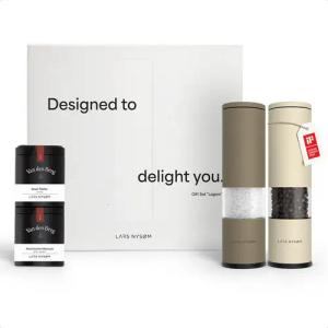 LARS NYSØM Gewürzmühle Lagom manuelle Bedienung, (2 Stück), Hochwertiges Geschenkset mit 2 Mühlen und 2 Gewürzen