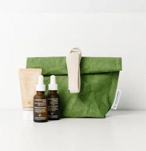 LICHTGRÜN GESCHENKSET Hydro-Booster mit Kulturtasche gratis