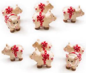 Logbuch-Verlag Dekofigur 10 kleine Glücksschweinchen mit roter Schleife 3 cm