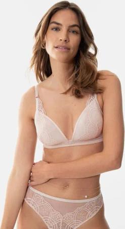 Mey Bügelloser BH Mey female Spacer-BH, ohne Bügel Serie Stunning (1-tlg., 1)