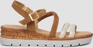 Modische Ledersandalen mit Plateausohle