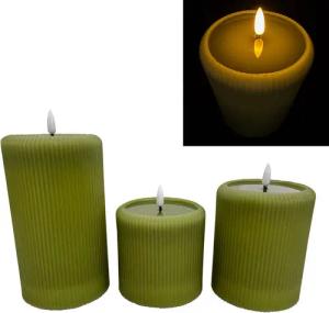 Online-Fuchs LED-Kerze 3 moderne LED Stumpenkerzen XL mit spiegelnder Flamme und Timer (aus Echtwachs gefertigt, in Grün, Grau, Blau und Pflaume), im modernen Rillendesign gehalten