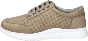 Pregunta  Sneaker 241U112