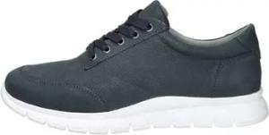 Pregunta  Sneaker 241U112