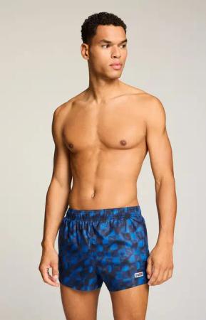 PUMA Badeshorts "PUMA SWIM MEN PRINTED CAT SHORT SHORTS" mit Gummizug und seitlichen Taschen