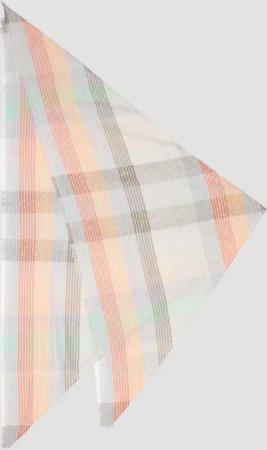 Quadratischer Schal mit Karomuster