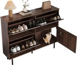 Refined Living Schuhschrank Schuhschrank mit 3 Klappen & 4 Türen,Schuhregal Flur,Schuhaufbewahrung (120 L × 28 B × 92 H (cm), Schmaler Schuhschrank aus Spanplatte in Walnussholz-Optik mit schwarzen Griffen, atmungsaktive Rückwand,mit integriertem Katzensp