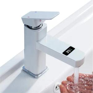 Refttenw Waschtischarmatur LED Wasserhahn Badarmatur Digitaler Temperaturanzeige Integriertes, Küchenarmatur